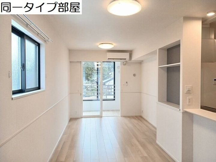 ラパン ソワールⅡの居間