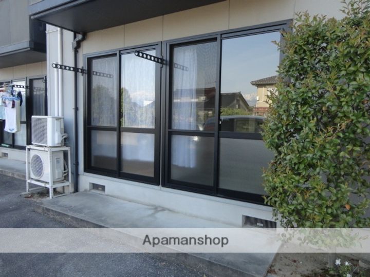 フレグランス上小泉東館の外観