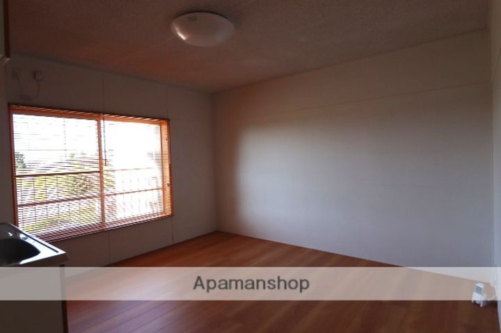 クローネ太閤山C棟302の居間