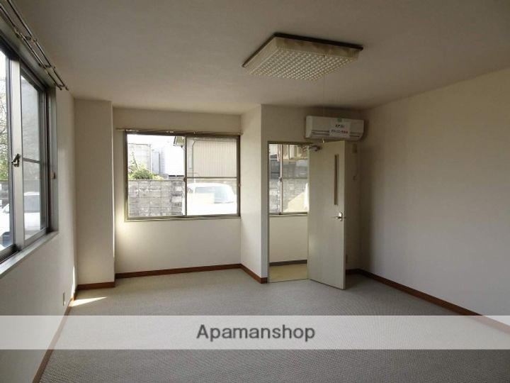 カトレーヌ小杉108の居間