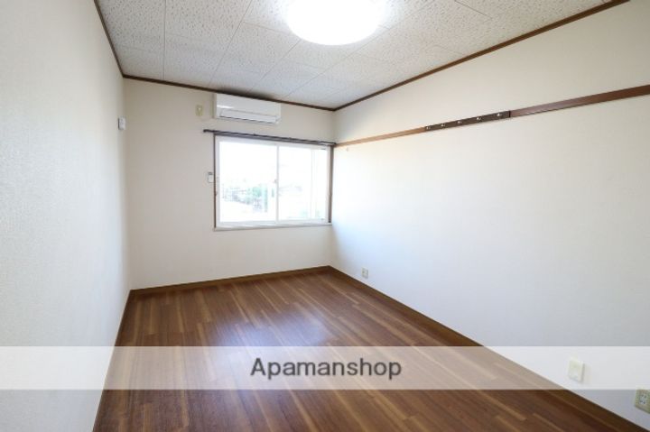 アークビレッジSANGA208の居間