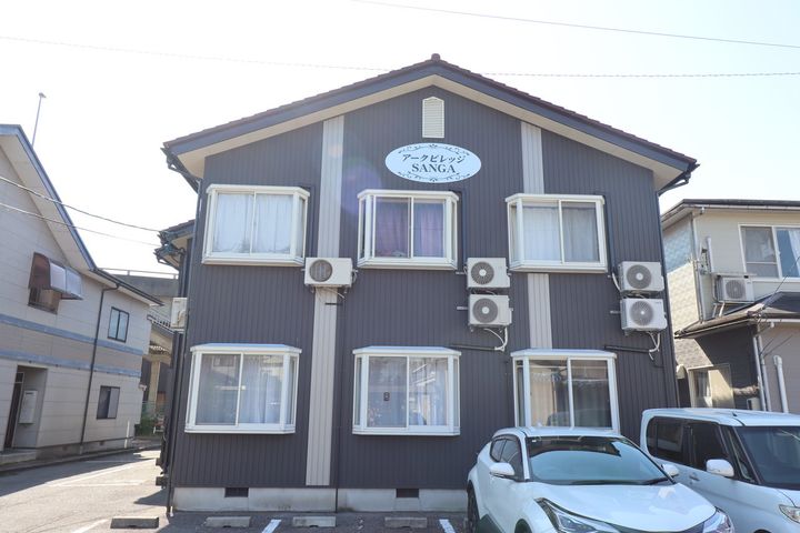 アークビレッジSANGA208の外観