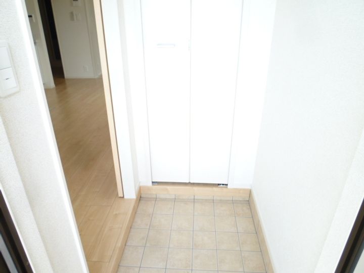 コンフォート・おやべⅡの玄関