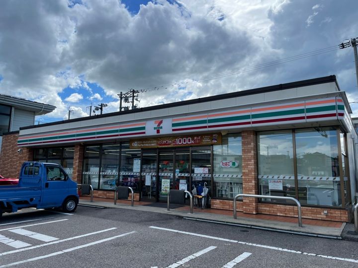 カーサ・メルベーユの周辺