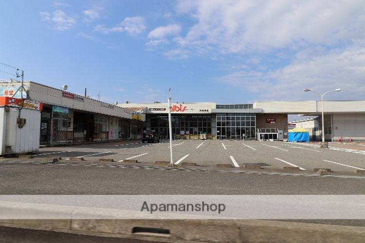 富山県富山市北代の賃貸アパートの周辺