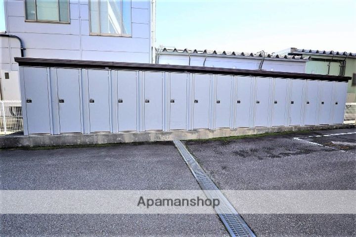 秀メゾン B棟202の外観