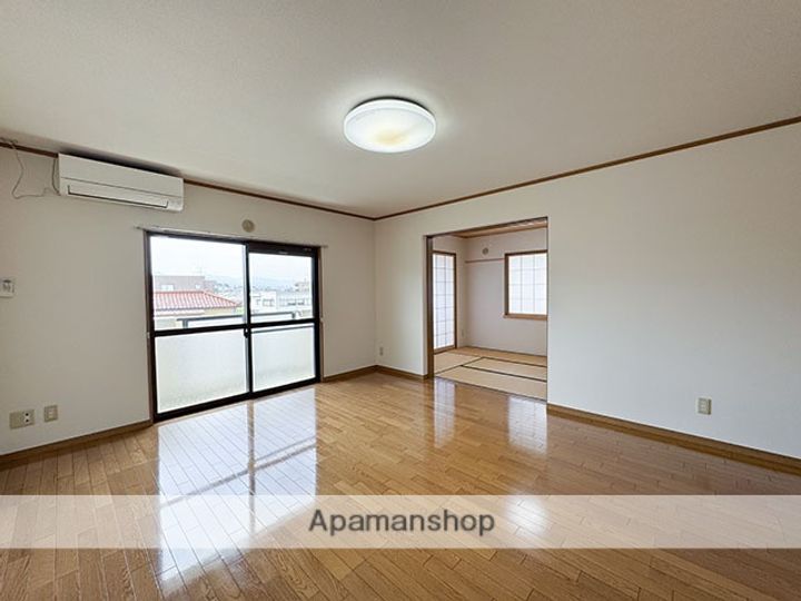 メゾン・グランデの居間