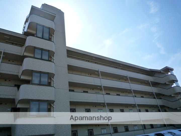 富山県富山市西田地方町3丁目の賃貸マンションの外観