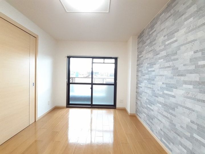 ウインドスクエアの居間