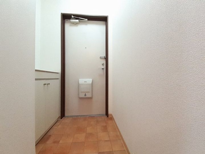 ウインドスクエアの玄関
