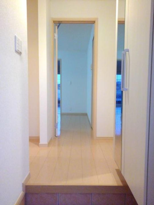 カトルセゾンBの玄関