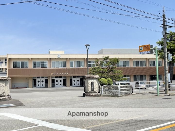 富山県富山市安養坊の賃貸マンションの周辺