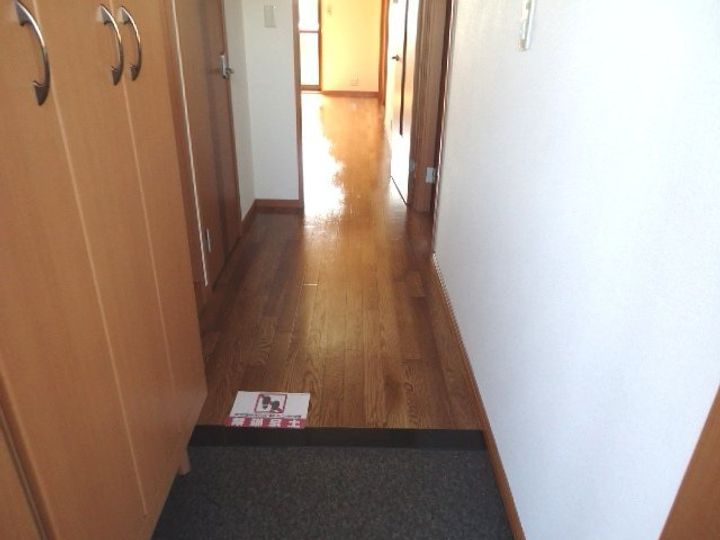 フォレストヴィラ本江の玄関