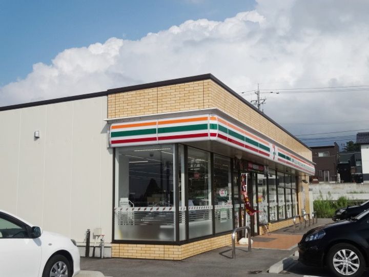 フォレストヴィラ本江の周辺