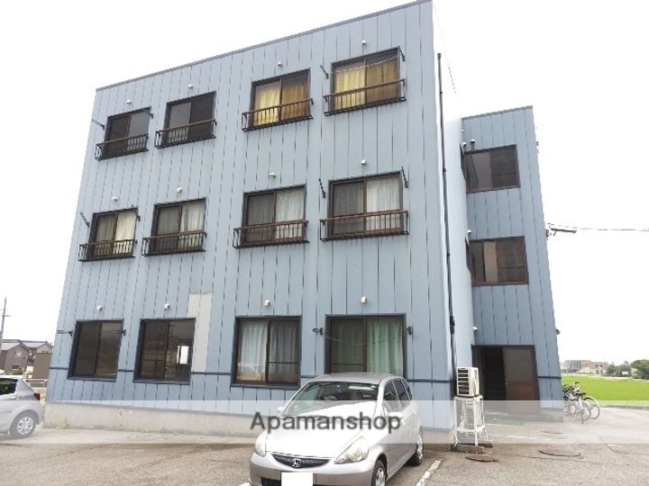 コーポヴァロン1-Cの外観