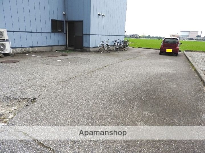 コーポヴァロン1-Cの外観