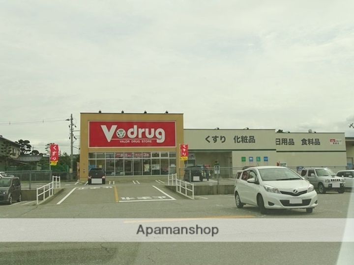 コーポヴァロン1-Cの周辺