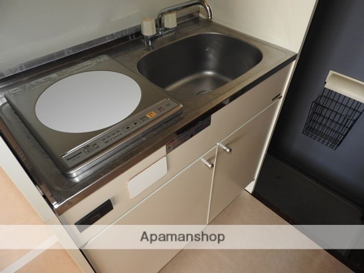 イーストアベニュー高校前102のキッチン