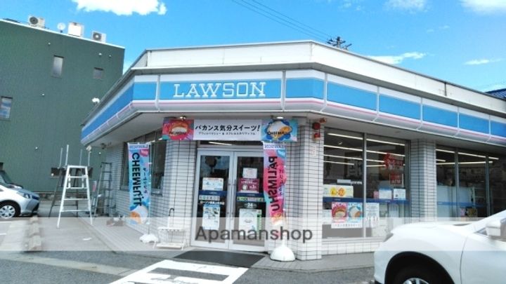 イーストアベニュー高校前102の周辺