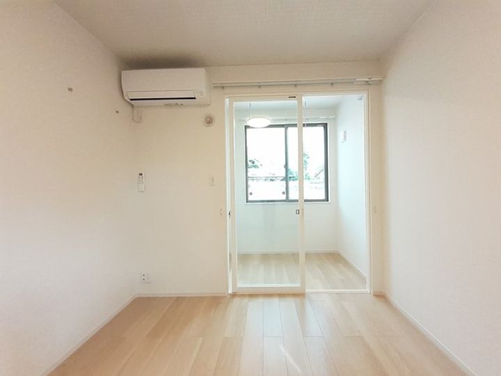 ヴィラノールLの居間