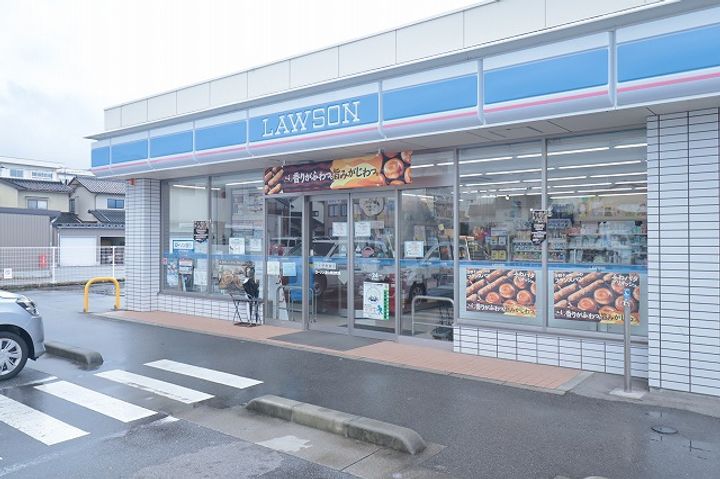 アデルの周辺