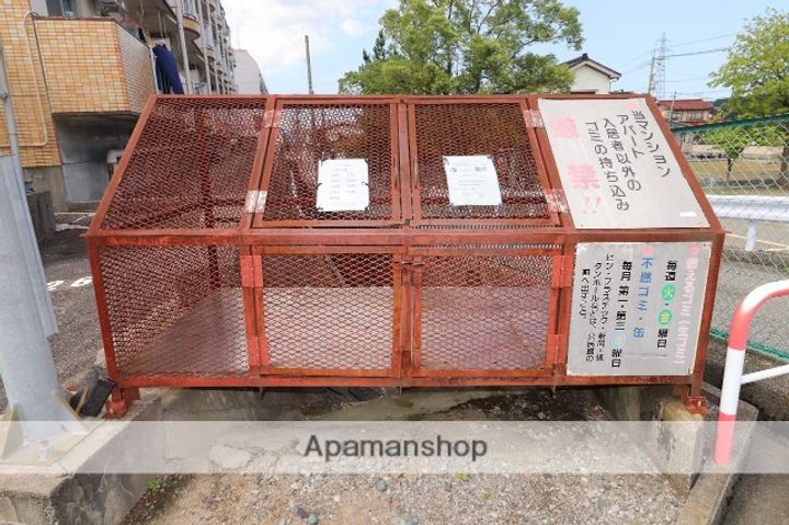 M・Oハイツ202の外観