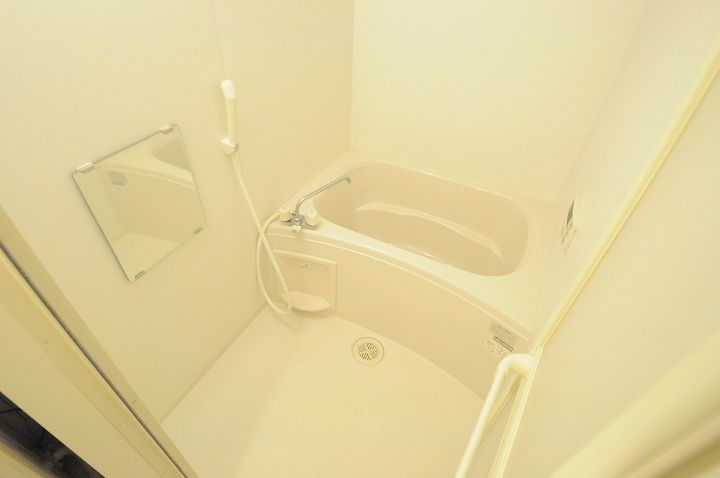 レオパレスフロート103の風呂