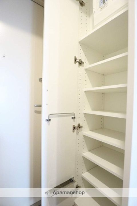 カレッジコート富山大学前306の内装