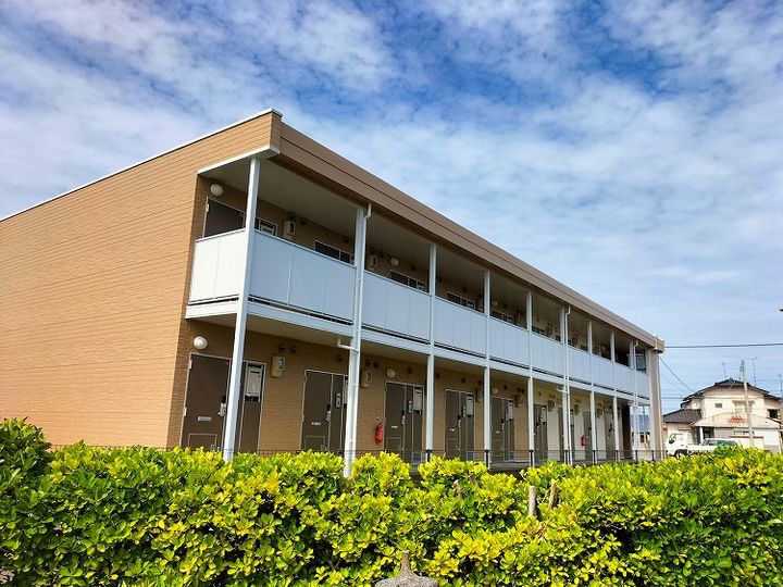 レオパレスコスモポート高岡108の外観