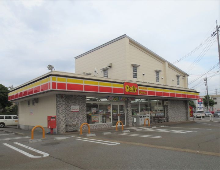 グラン・ファミリアJの周辺