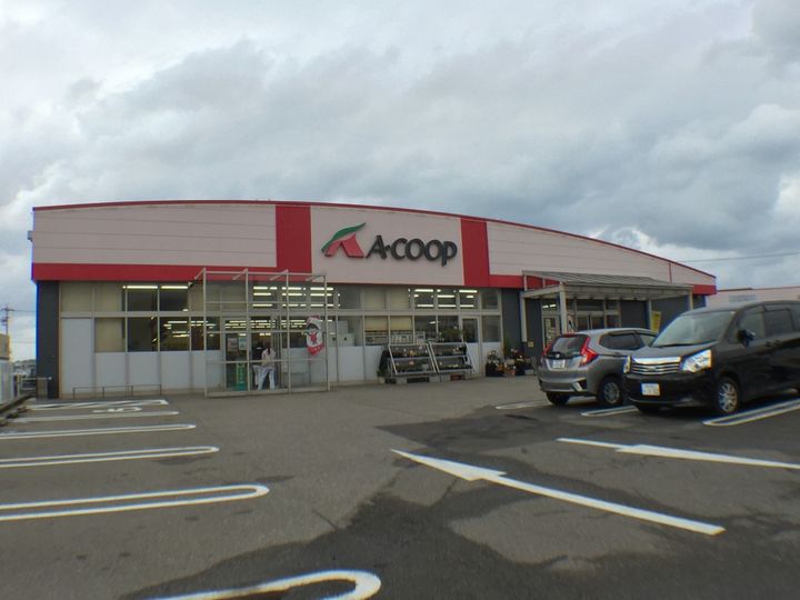 アントレ・ボヌールの周辺