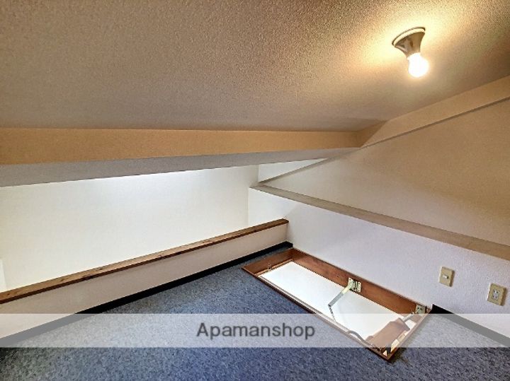 グランド・ルナA506の玄関