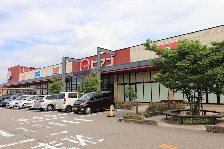 サンガ205の周辺