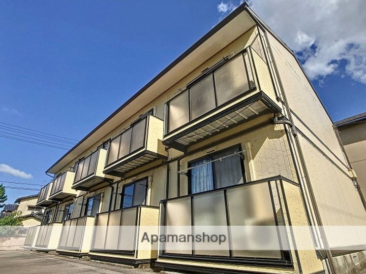 ヴェキレンテ102の外観