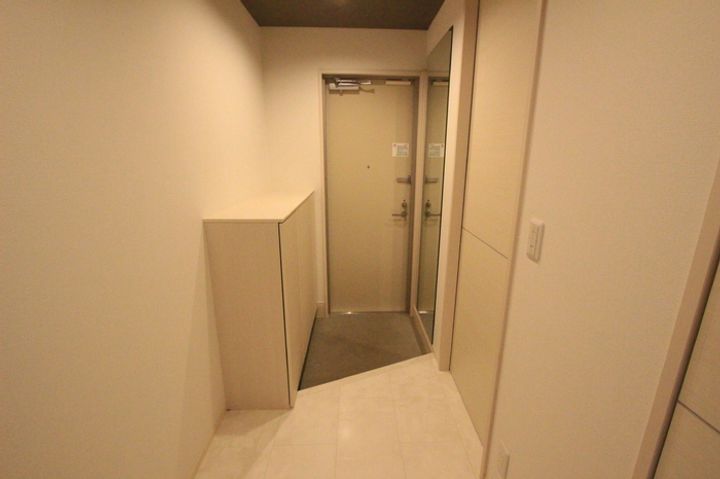 REGULUS(レグルス)の玄関