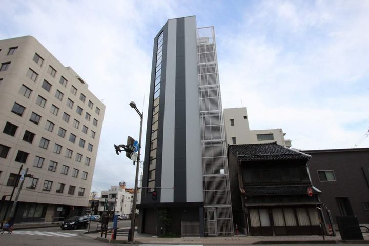 プレジデンス白銀の外観