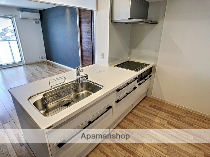 石川県金沢市泉が丘2丁目の賃貸マンションのキッチン