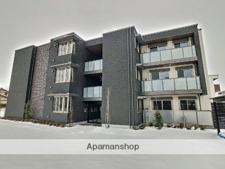 石川県金沢市泉が丘2丁目の賃貸マンションの外観