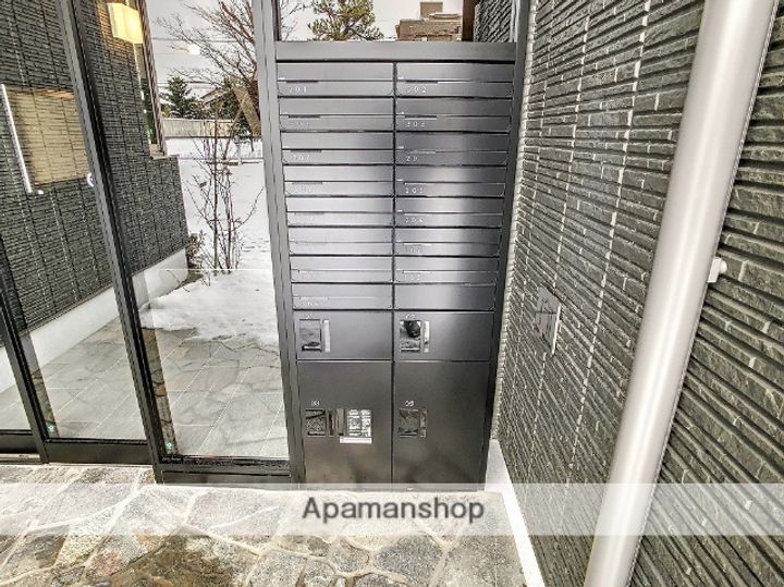 石川県金沢市泉が丘2丁目の賃貸マンションの外観