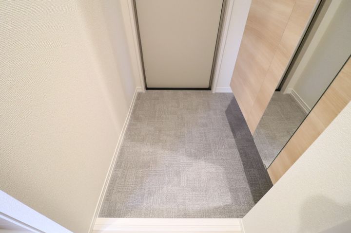 ラムーネKAGAの玄関