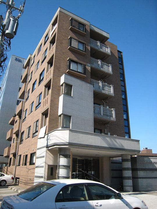 ロイヤルパークプレジデント502の外観