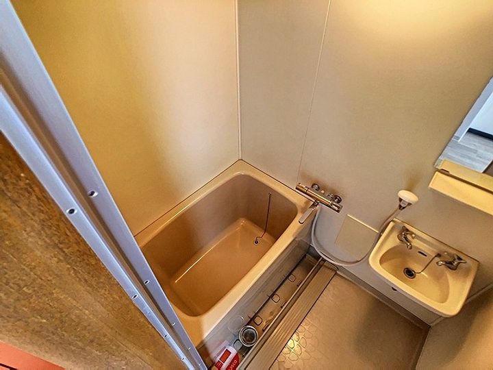 サン・アムール内灘205の風呂