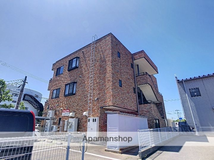 パルティール鞍月302の外観