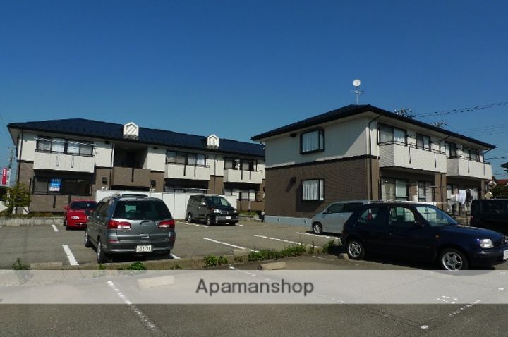 ハイカムール・マーガレット111の外観