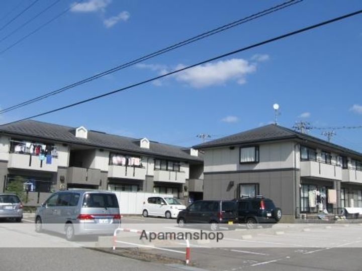 ハイカムール・マーガレット111の外観