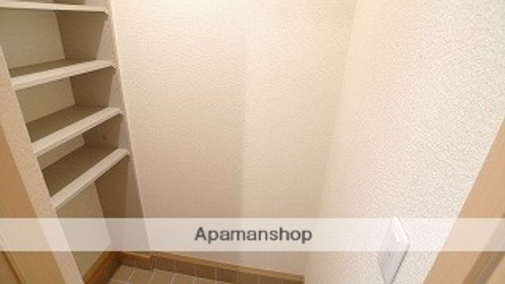 石川県金沢市粟崎町ホ(一戸建)の賃貸物件の玄関