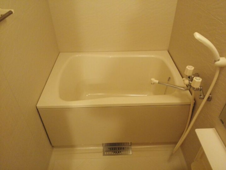 メゾンYUMISAの風呂