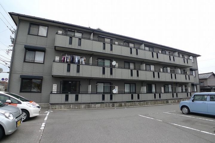 ジョルナーレ小立野 Cの外観