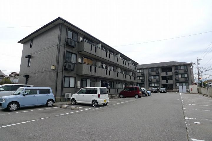 ジョルナーレ小立野 Cの外観