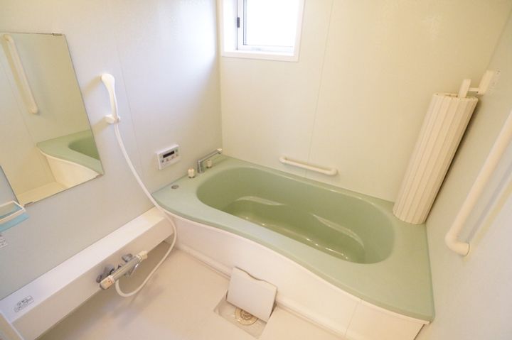 インフィール Aの風呂